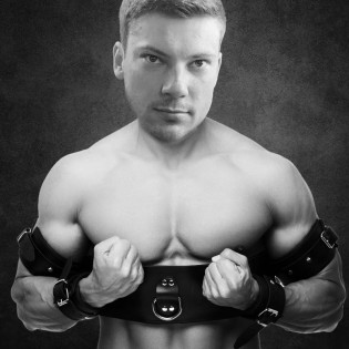 Wrist to Chest Restraint